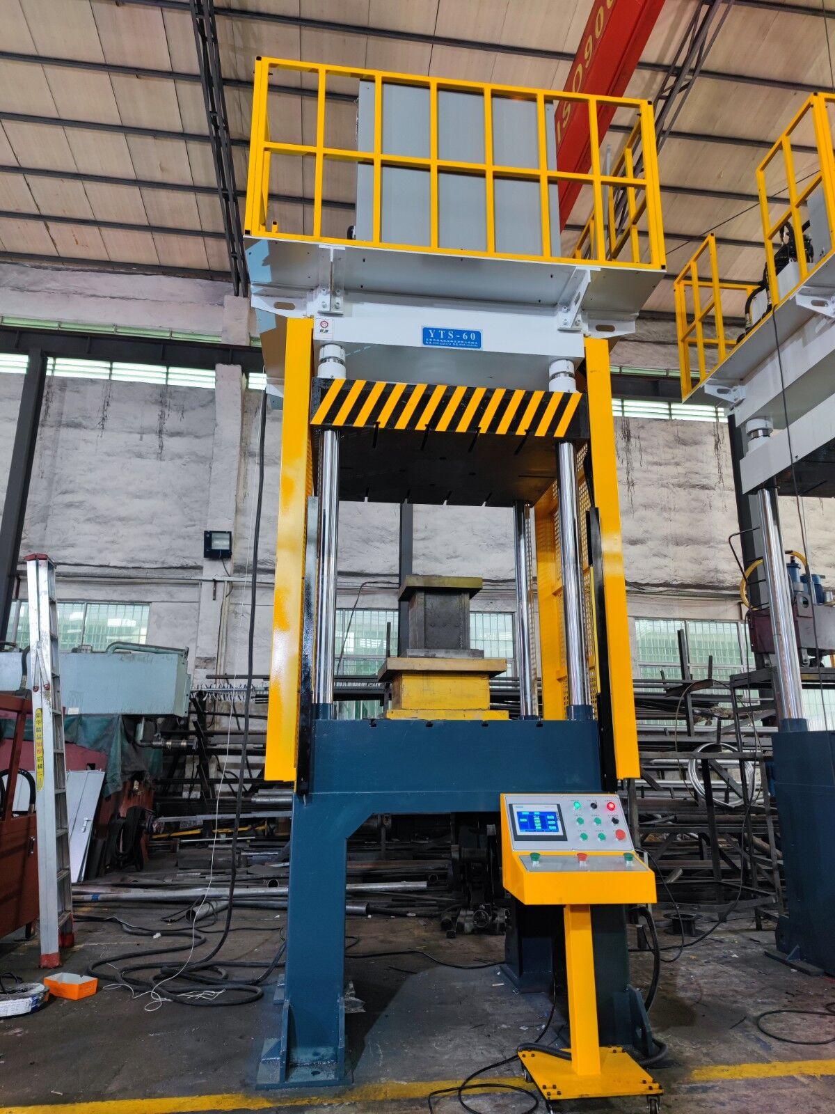 100吨四柱香蕉视频在线观看免费侧视图